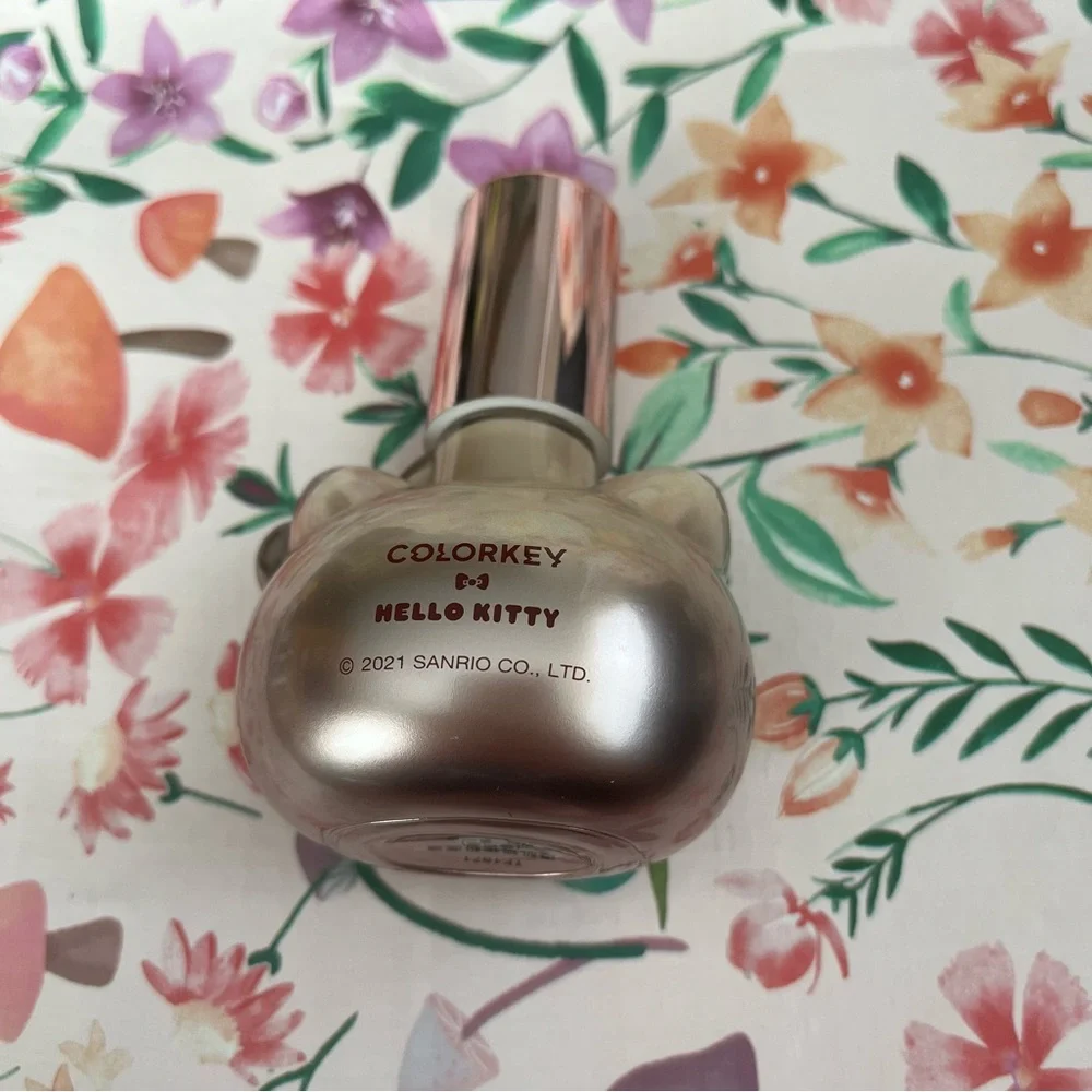 Colorkey x Hello Kitty Foundation in Light Warm (W - 1)